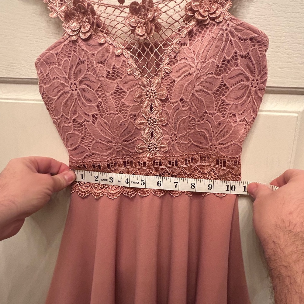 Elegant Rose Pink Lace Dress - Picture 3 of 5